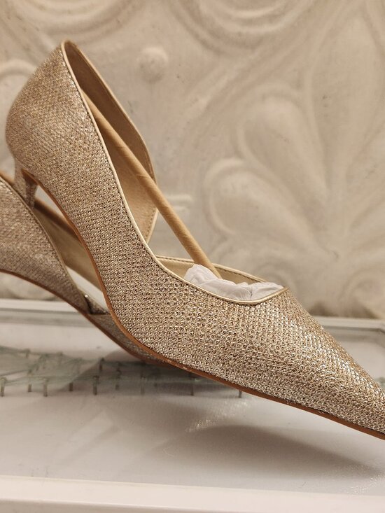 Franco Sarto Women's Tana Platinum Gold Pumps. NWOT. Size 6 - Picture 1 of 10